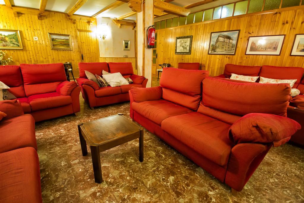 Hotel Esther La Virgen de la Vega Екстер'єр фото